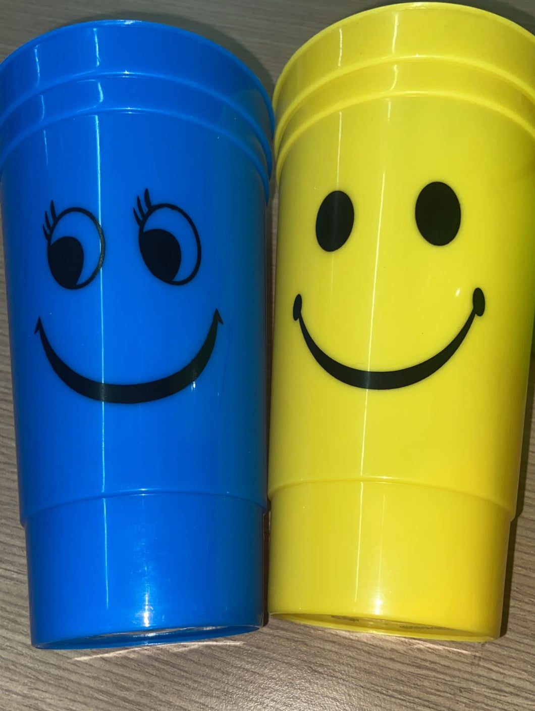 B3 VASO DE PLASTICO EMOJI 1007 12PZ